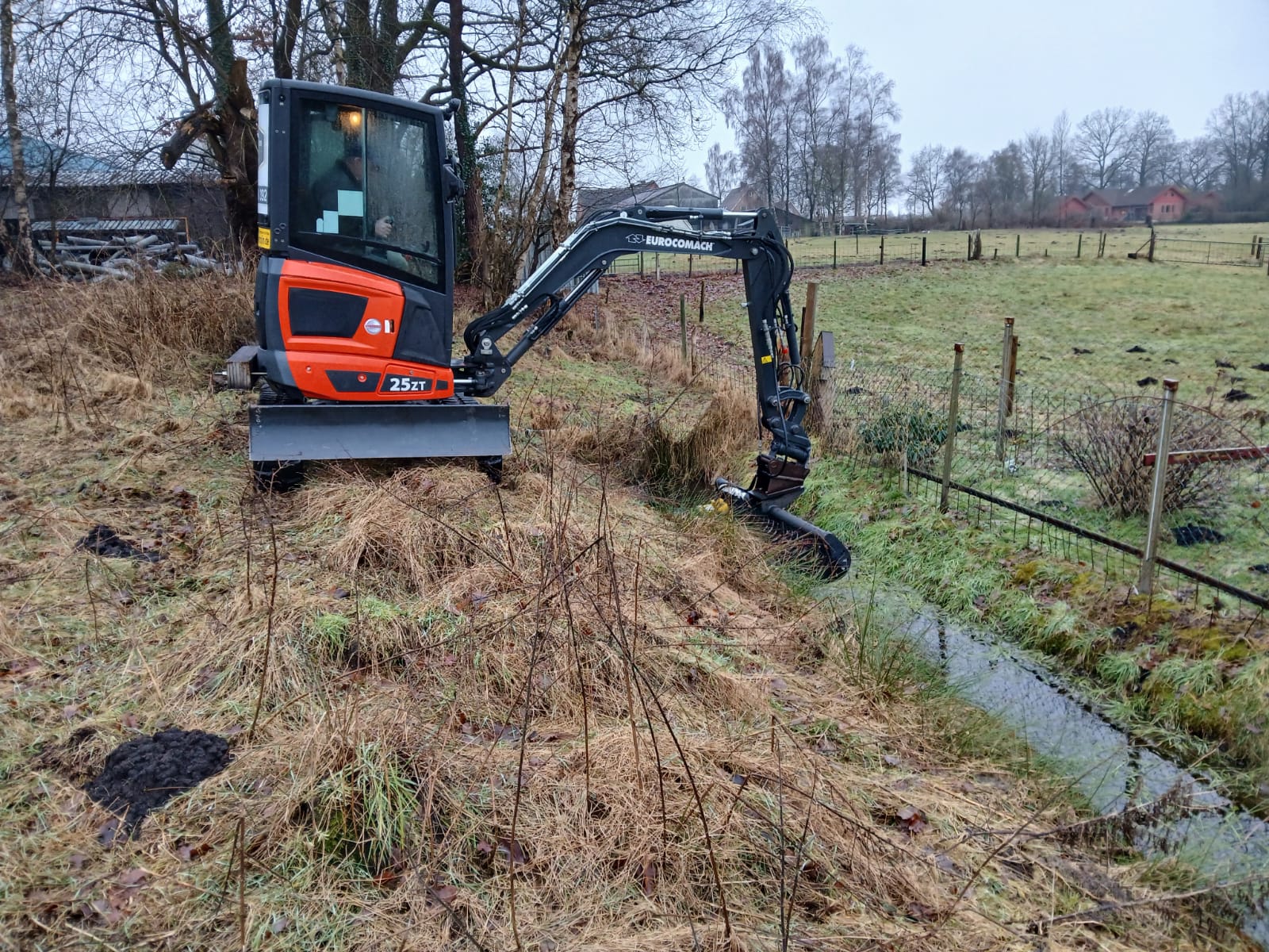 Grabenmähen1